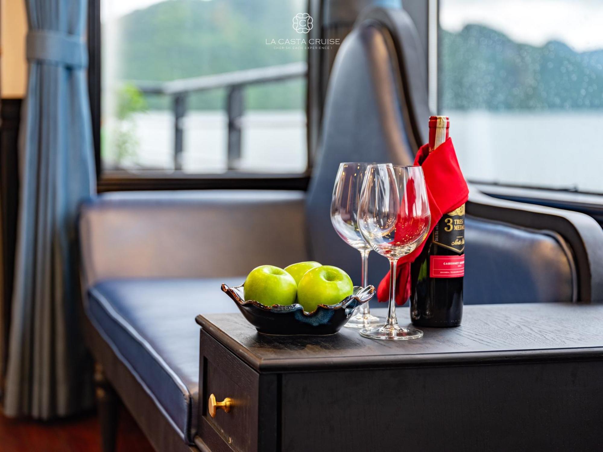 Готель La Casta Cruise Халонг Екстер'єр фото